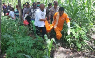 Mayat Wanita Paruh Baya Tanpa Busana Ditemukan Di Lahan Perhutani Ngawi