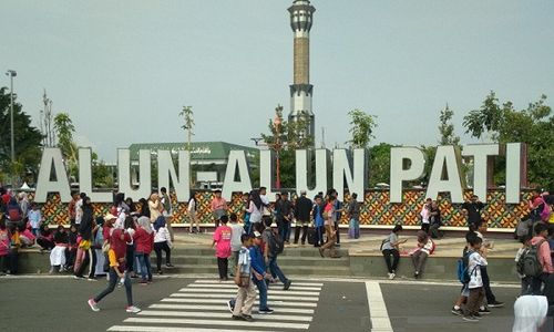 Alun-Alun Pati Diresmikan, Rekor Minum Kopi Organik Dicatatkan