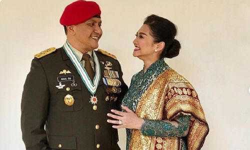 Artis Punya Suami Tentara, Salah Satunya Bella Saphira