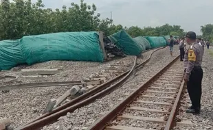 Jalur KA di Stasiun Doplang Blora Kembali Normal