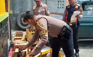 Jelang Natal & Tahun Baru, Polres Demak Amankan Ratusan Botol Miras