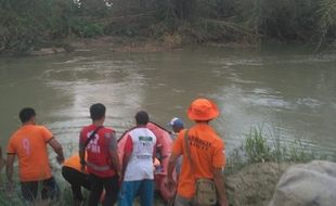 Mandi di Sungai Serang, Bocah Grobogan Raib