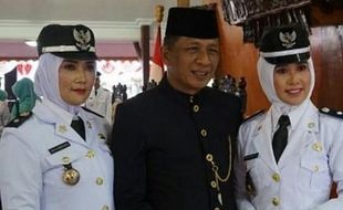 Kompak! 2 Istri Wakil Bupati Blitar Dilantik Jadi Kepala Desa