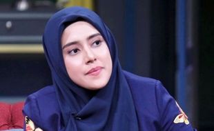 Bersaksi di Sidang Kasus Galih Ginanjar, Fairuz A. Rafiq Minta Didoakan Tegar