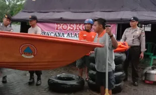 Siaga Banjir, Posko dan Perahu Karet Disiapkan di Tiap Kecamatan di Ngawi