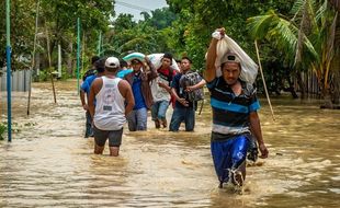 Tanggul Sungai Tuntang Jebol, Ratusan Warga Demak Mengungsi