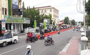 Dampak Flyover Purwosari Solo, Bukaan Median Jl. dr. Moewardi Kota Barat Ditutup Permanen