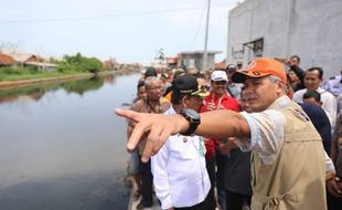 Di Pekalongan, Gubernur Jateng Minta Warga Tak Buang Sampah Sembarangan