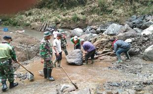 Banjir Material Merbabu Tutup Akses Jalan 2 Dukuh di Boyolali