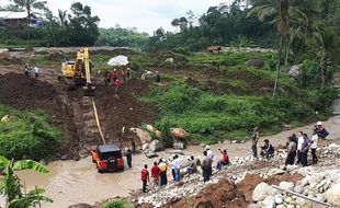 Mobdin Jeep Rubicon Gagal Seberangi Sungai, Bupati Karanganyar Diminta Kursus Off Road