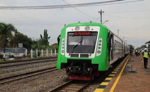 Wuzzz… Solo-Klaten Naik KA Bandara Cuma Sejam