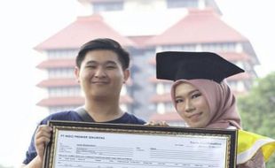 Mahasiswi Cantik UI Dikado Saham dari Gebetan Saat Wisuda, Begini Kisahnya