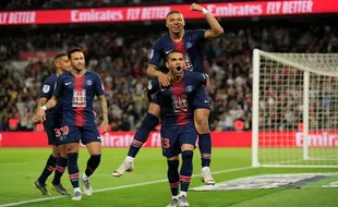 PSG Menang Dramatis atas Lyon, Messi Belum Bertaji