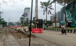 Bahagia Itu Sederhana! Proyek Flyover Purwosari Solo Jadi Wisata Dadakan