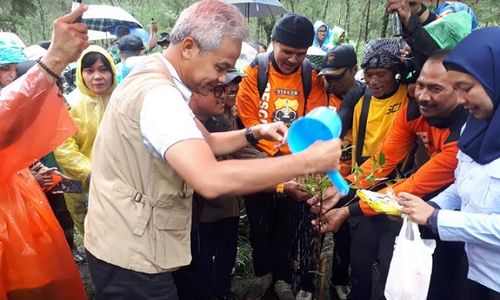 Perhutani Pasang Portal Gegara Viral Motor Serbu Bukit Mongkrang Karanganyar