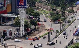 Proyek Flyover Purwosari Solo, Pagar Robinson Kena Pelebaran Jalur Lambat