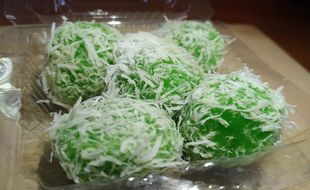 Ini Daftar Warung di Solo yang Jual Klepon, Ada Bocoran Harganya