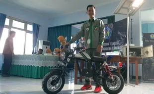 Mahasiswa Universitas PGRI Madiun Sukses Bikin Sepeda Motor Listrik