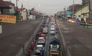 Besi Penutup Drainase Underpass Makamhaji Sering Hilang, Digondol Siapa?