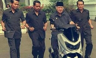 Ternyata Ini Foto Asli Soeharto Naik Nmax