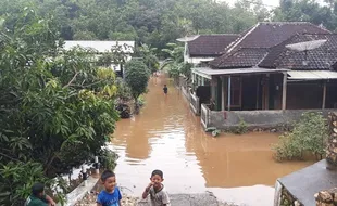 Banjir Wonogiri: Hujan Deras, Puluhan Rumah di Pracimantoro Kebanjiran