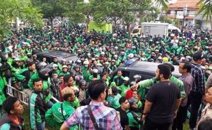 Tawuran Driver Ojol vs Debt Collector di Sleman, Ring Road Utara Jogja Tegang