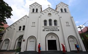 Kenangan di Gereja-Gereja Tua Surakarta