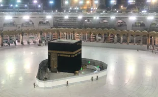 Doa Ketika Melihat Ka'Bah, Dibaca Pas Haji atau Umrah