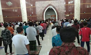 Zona Hijau Sukoharjo Dilongarkan, Takmir Masjid Tak Mau Tergesa-Gesa Buka Salat Berjemaah