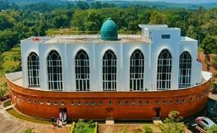 Ini Dia 4 Masjid di Semarang dengan Bangunan Unik