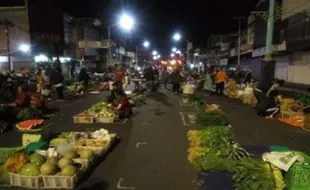 Pembatasan Jarak Pasar Pagi Salatiga Jadi Contoh Demak