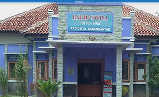 Tak Cuma TVRI, Warga Karanganyar Bisa Belajar dari Rumah di Radio Ini