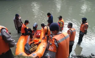 Mancing di Sungai, Bocah 7 Tahun di Madiun Terseret Arus