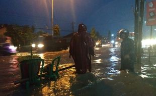 Drainase Tak Optimal, Jl. Solo-Jogja di Klaten Sering Terendam Banjir