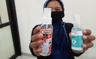 Bawaslu Klaten Kaji Foto di Hand Sanitizer, Bupati Sri Mulyani Berkelit