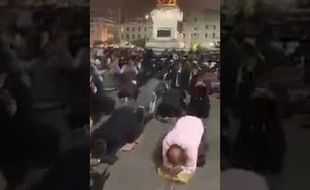 Video Warga Italia Sujud Berjamaah Gara-Gara Corona Hoax! Ini Faktanya