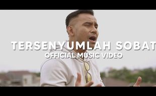 Lirik Lagu Tersenyumlah Sobat - Judika