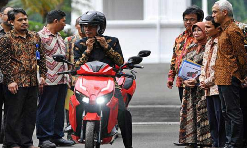 Heboh Pemenang Tak Kuat Bayar Lelang, Motor Bertanda Tangan Presiden Dibeli Anak Hary Tanoe