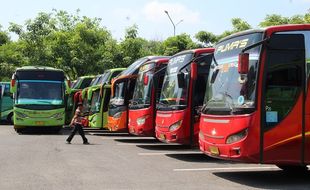 Didesak Pengusaha, Kemenhub Izinkan Angkutan Umum Penumpang Angkut Barang