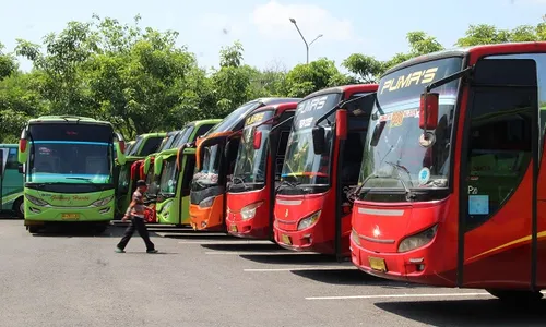 Didesak Pengusaha, Kemenhub Izinkan Angkutan Umum Penumpang Angkut Barang