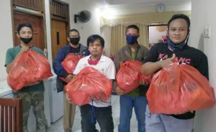 Belum Dapat Bantuan, 5.000 Warga Karanganyar di Jabodetabek Saling Bantu Sesama