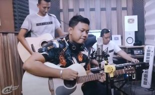 Lirik Lagu Kangen Mulih - Denny Caknan