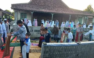 Sempat Dikarantina, Warga RW 001 Jelobo Klaten Salat Idulfitri Berjemaah