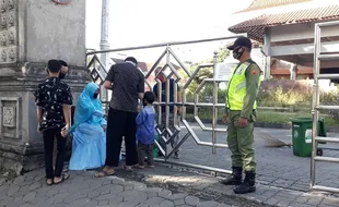 Lebaran di Tempat Karantina Solo: Silaturahmi via Ponsel, Sungkem Terhalang Pagar