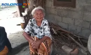 Sepi Pekerjaan Selama Wabah, Mbah Minto Klaten Tenguk-Tenguk di Rumah