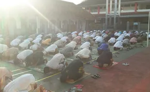 Napi Kasus Korupsi Jadi Imam Salat Id di LP Klaten