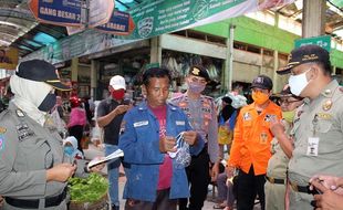 Kena Razia Masker di Pasar Bunder Sragen, 18 Orang Diminta Lafalkan Pancasila, Tak Hafal KTP Disita