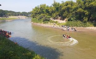 Pelajar SMP Tenggelam di Sungai Bengawan Madiun Belum Ditemukan