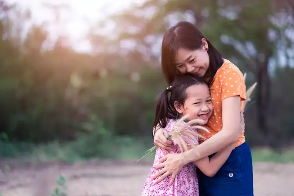 Parents, Yuk Biasakan Ngobrol Akrab dengan Anak