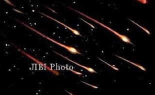 Nunggu Puncak Hujan Meteor? Simak Cara Terbaik Mengamatinya